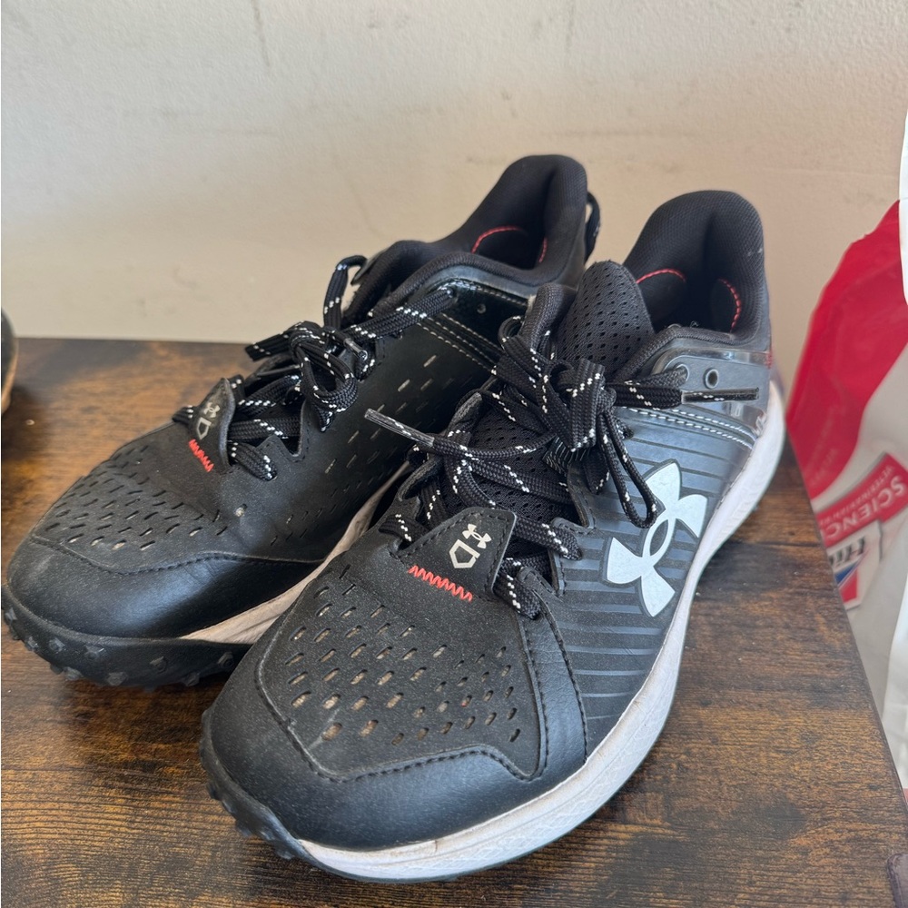 Under Armour Youth Black turf cleats